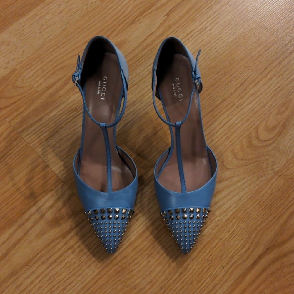 Gucci shoes. Size 9.